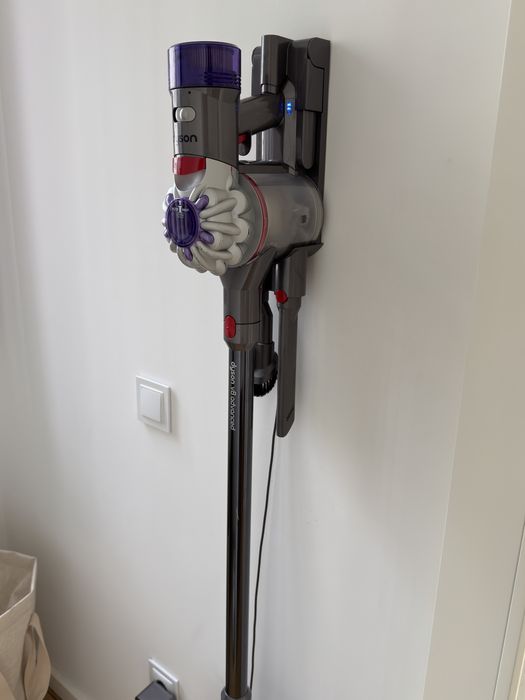 Aspirador Dyson v8 advanced