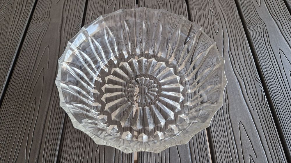 Taça de vidro transparente