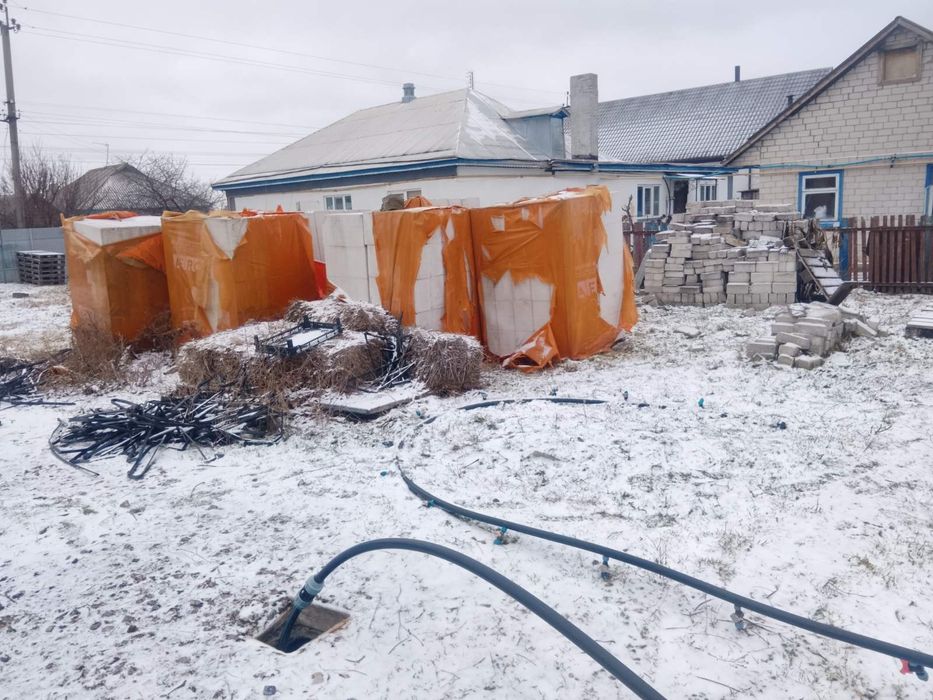 Ділянка з фундаментом + будівельні матеріали с. Вергуни