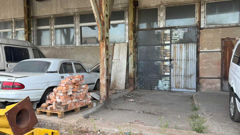Шукаєте ідеальний майданчик для вашого бізнесу? Здається в оренду готове до роботи виробниче приміщення площею 140 м² у промисловій зоні Ужгорода. - View 2