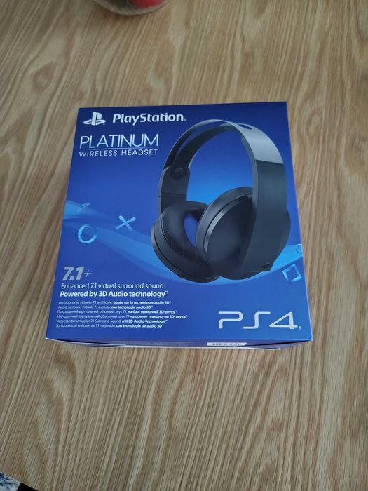 Playstation 4 Slim plus słuchawki Platinum Wireless Headset.