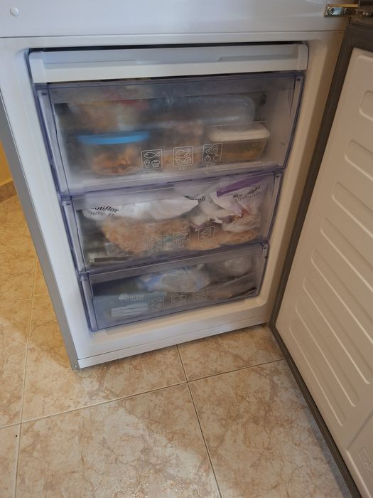 Vendo frigorífico Beko RCNA320K2OPT