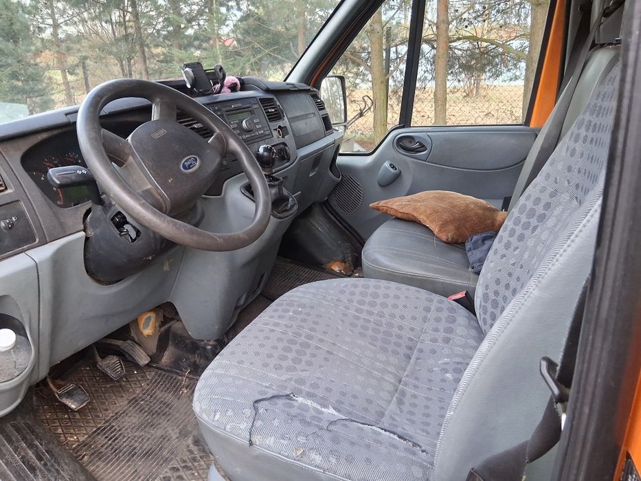 Ford Transit 2.2 155 koni z 2015 roku doca 7 osób