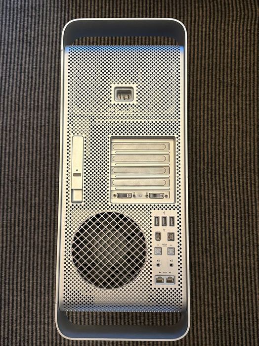 Computador Apple: Torre Mac Pro + Monitor Cinema HD Display64585967350658122