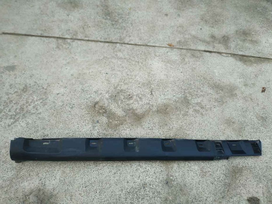 Renault (RVI) Sandero Stepway 2 13- накладка порога R  PO0054 764260776r