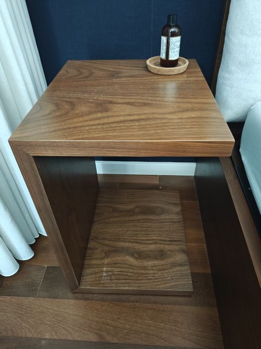 Mesinha de cabeceira