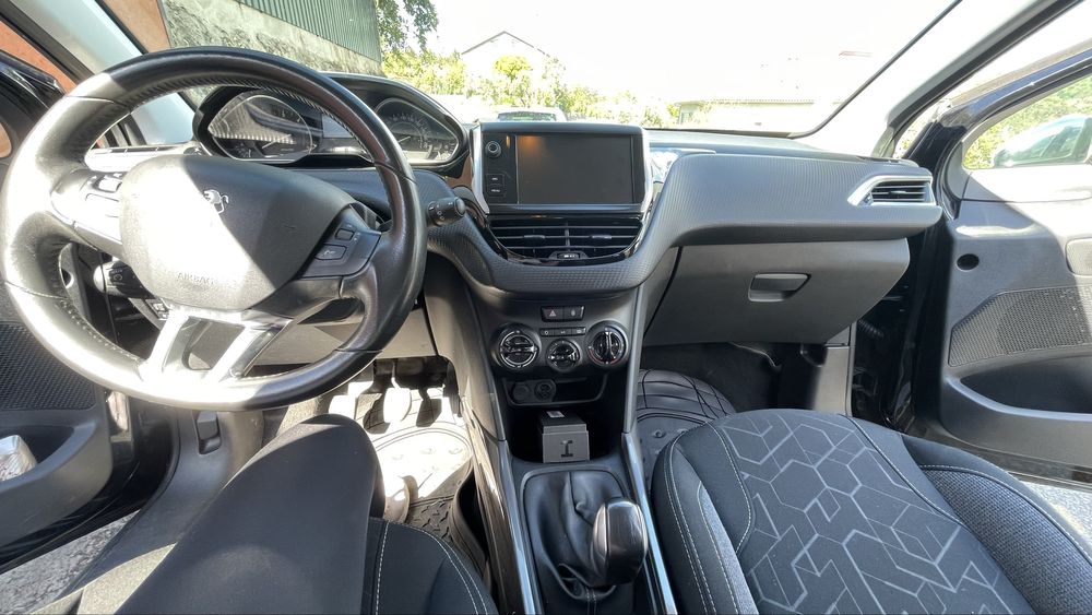 Peugeot 2008,  1.6 BlueHDi  2017 - 11.900€  132,339km