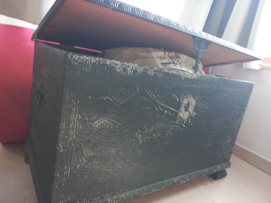 Bau / mala em madeira