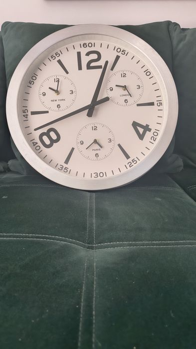 Zegar duży na ścianę