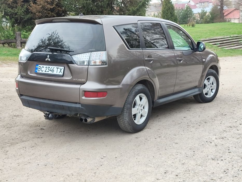Продам Мінсубіші Аутлендер