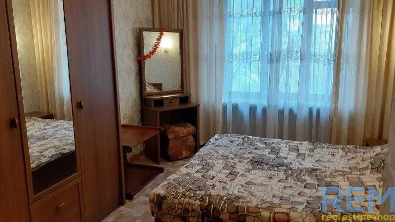 Продам 2х комнатная квартира сталинка ул. Белинского(Леонтовича)