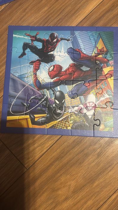 Puzzle spiderman