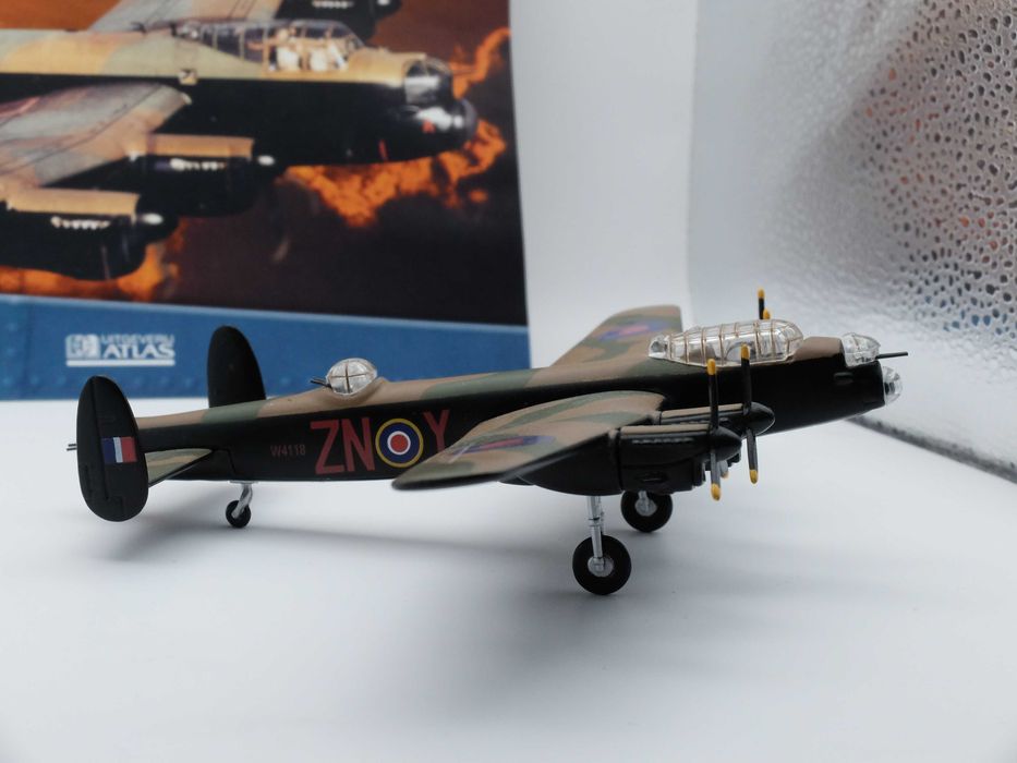 MIniatura em metal Avro Lancaster Admiral Prune