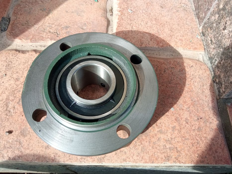 Корпус підшипник вітру 208 на комбайн сампо 580.