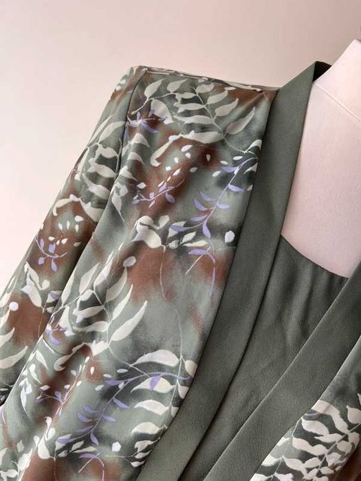 Zielona bluzka kimono wzory zwiewna kimono