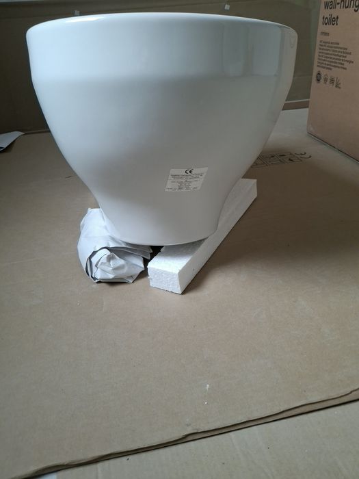 Miska wc wisząca,nowa