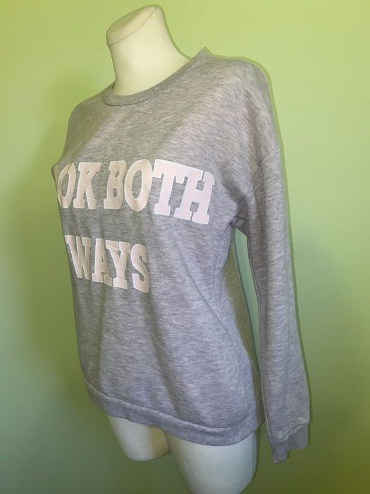 Bluza szara z napisami 36 raczej 38