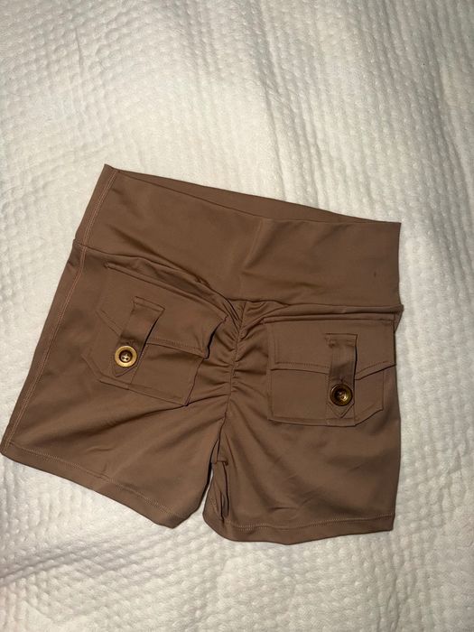 Спортивні трендові шорти з пуш-ап ефектом