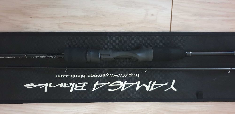 Кастинговый спиннинг  Yamaga Blanks Blue Current 71 Bait Model.