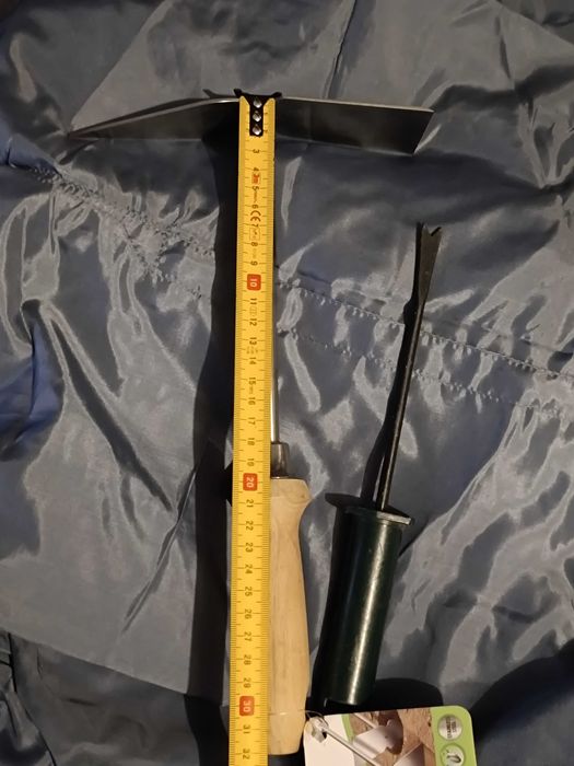 Ancinho e Chave para plantas e agricultura