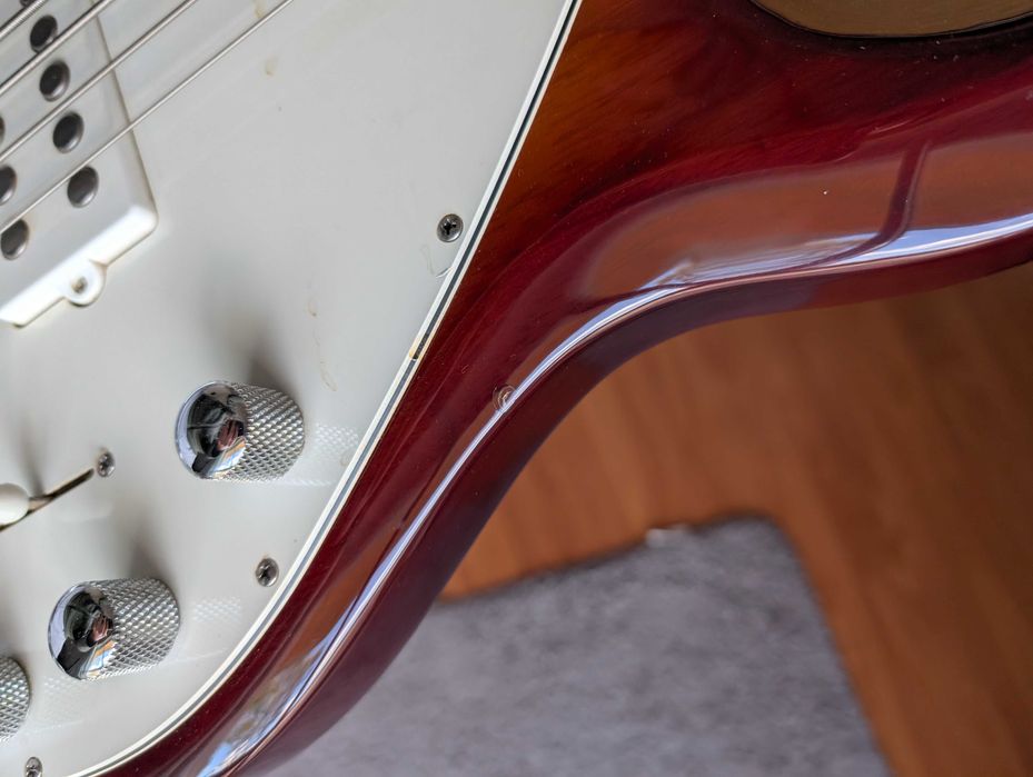 Guitarras e baixos