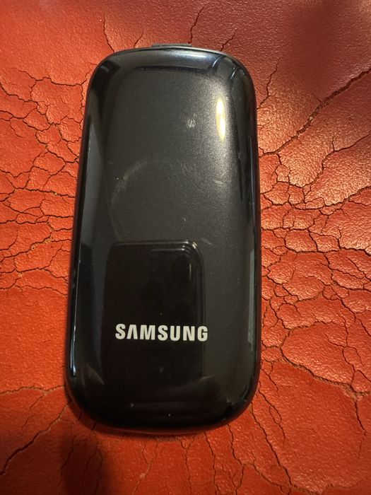 Telefon samsung GT-E1270 nowy