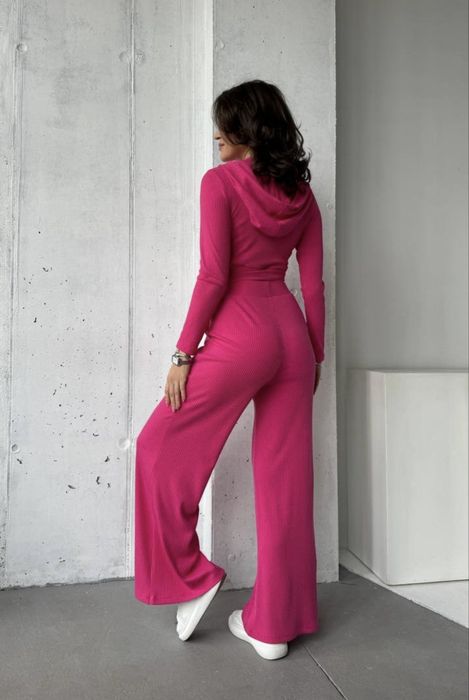 РОЗПРОДАЖ костюм жіночий, ціна 430грн