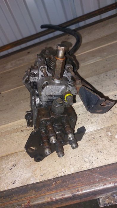 Паливний насос високого тиску ТНВД 2.4D Volkswagen Transporter T4 AAB