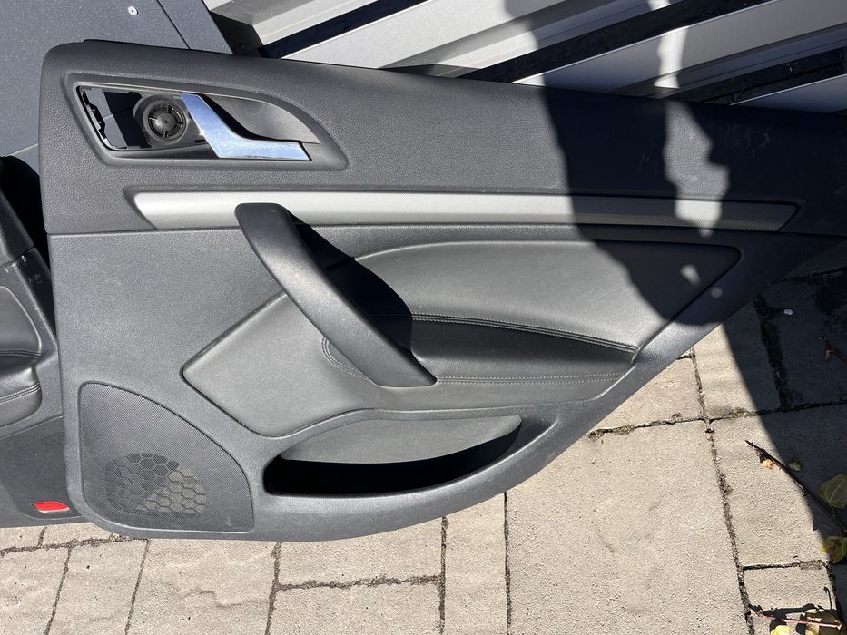 skoda octavia a5 карти двере оригінал шкіра неперетягувались