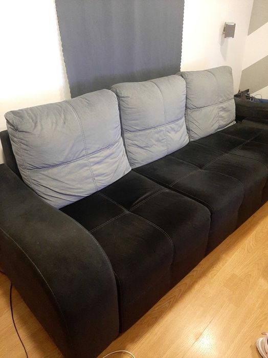 Sofá cheselonge mais 2 puffs