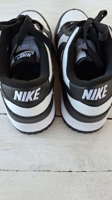 Кросівки NIKE (Найк) р.41 нат.шкіра стан нових
