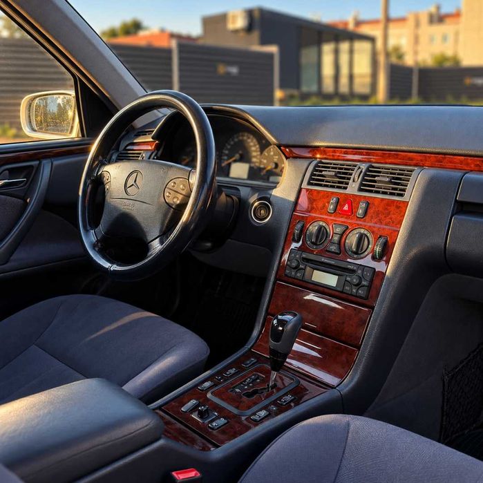 Mercedes-Benz E 220 CDI Elegance | Automático | 143cv | 218.000 Kms