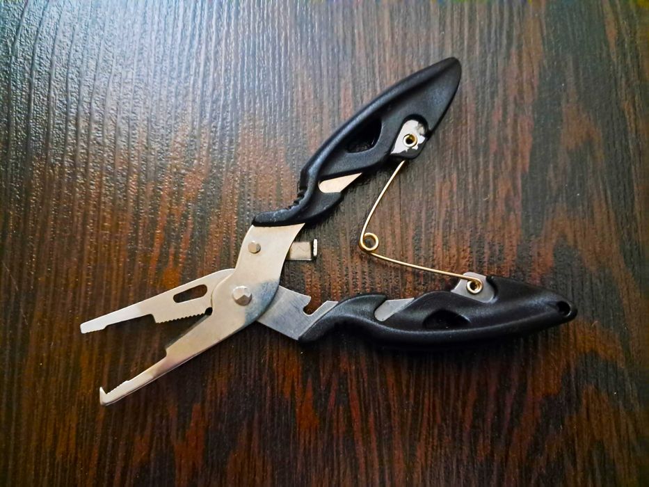 Рыболовные щипцы НОВЫЕ