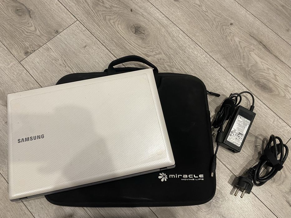 Ноутбук самсунг R430