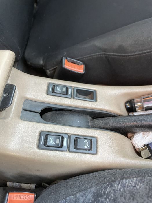 Продам Nissan Primera 2001 г. 1.8 бензин. Торг