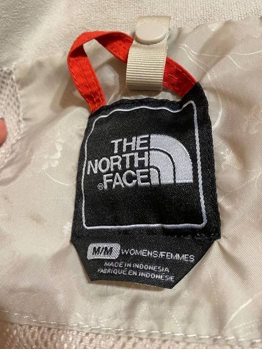 Куртка (ветровка) The North Face.
Размер М: