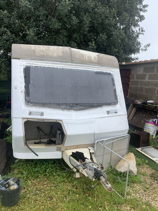 Vendo uma caravana