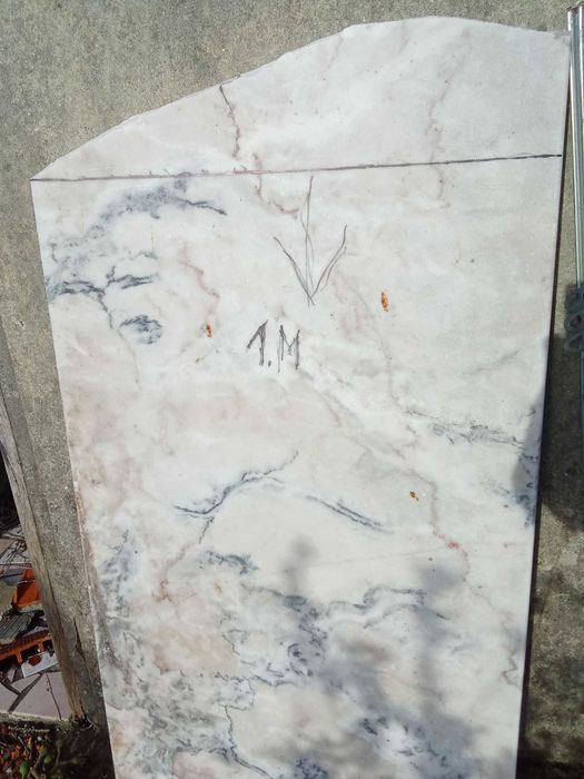 pedra mármore grossa em branco manchada 1.M X 50C