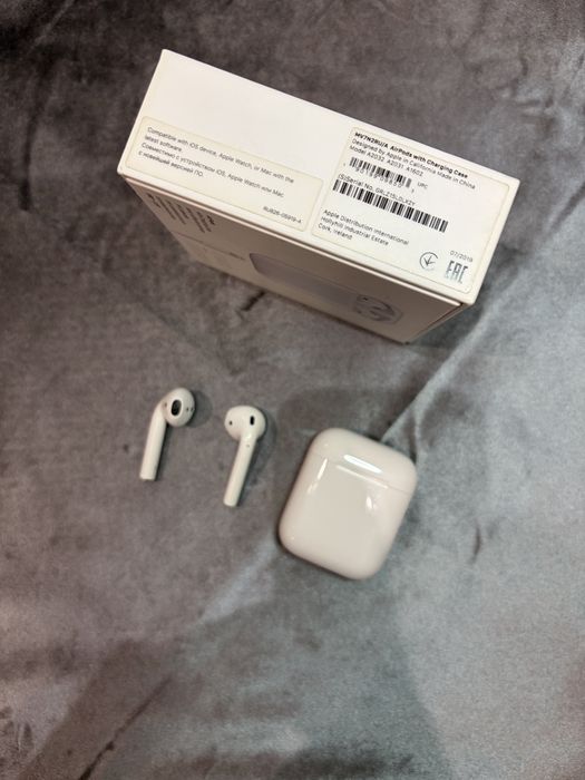 Apple AirPods 2