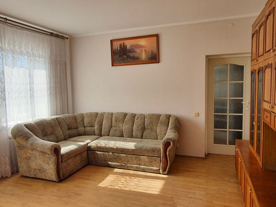 Будинок в смт.Володарка, 4 кімнати.