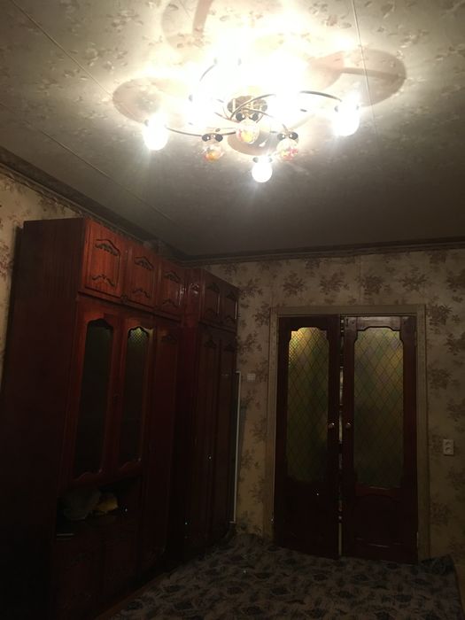 Здам кімнату дівчині покоєчно в квартирі без хозяйки на Алмазному