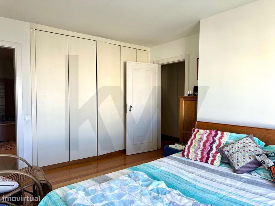 Apartamento T3 | 135 m2 de área bruta privativa | 2 lugares de garagem