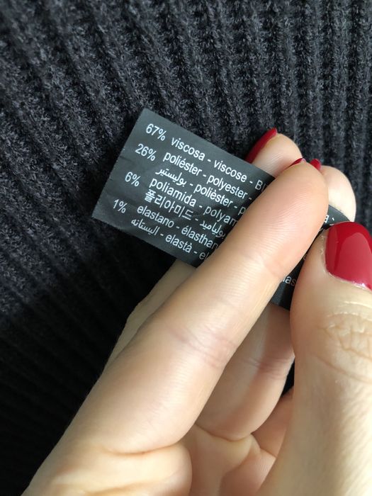 Подовжений вільний жіночий чорний светр кофта з високим горлом ZARA