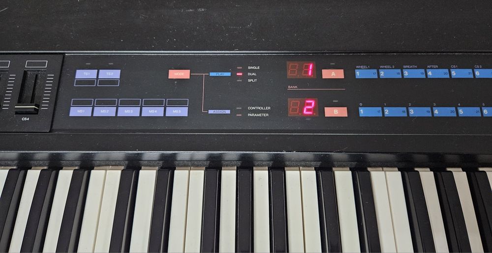 Yamaha KX76 master MIDI Keyboard