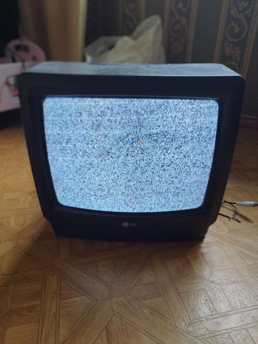 Телевізор LG CK-14F84 (14 дюймів, кінескопний CRT)