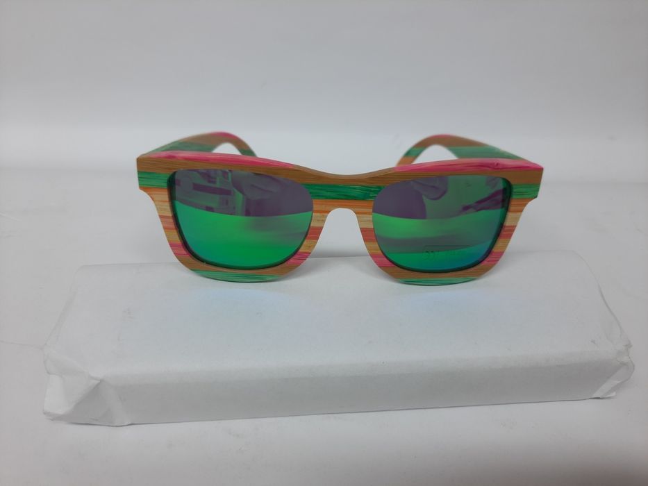 Drewniane okulary przeciwsłoneczne zielone