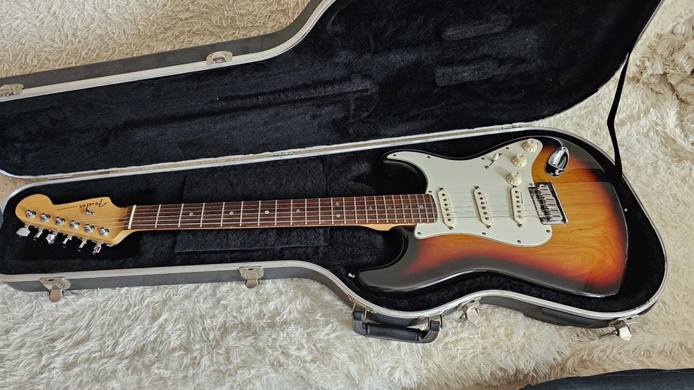 Fender Stratocaster Deluxe 2001
