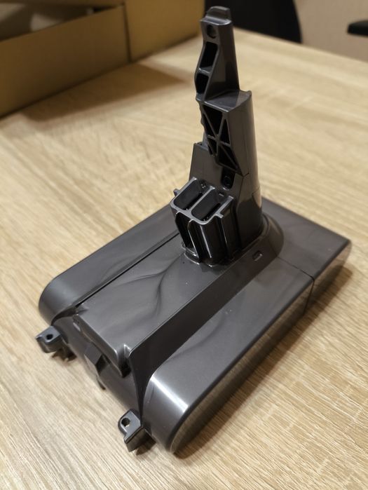 Акумулятор Dyson V7