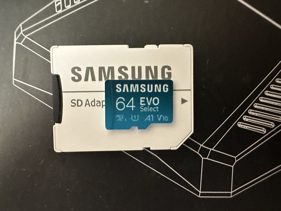 Raspberry Pi 4 8GB + Argon ONE V2+ zasilacz + karta Samsung 64GB