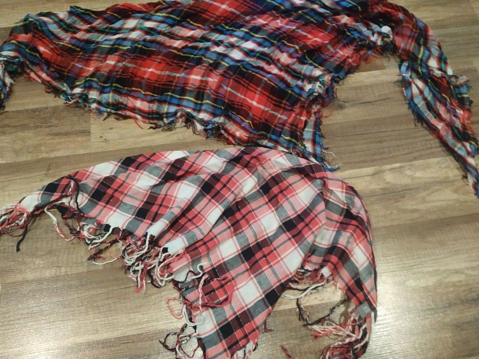 Szale, apaszki,chusty krata.